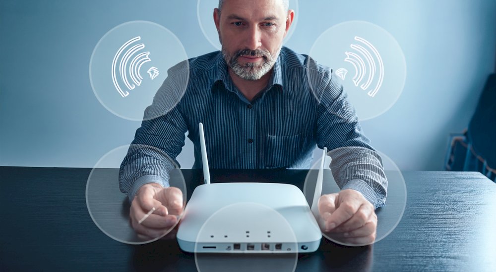 Jak testować zasięg WiFi i konfigurować router? Praktyczny poradnik